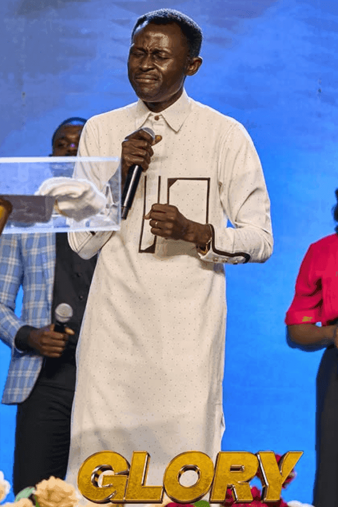 David Abioye delivering prophetic ministry